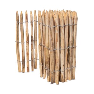 Stiltreu Staketenzaun aus Kastanie, 500x80cm, Lattenabstand 2-3cm, naturbelassen.