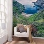 Komar Vlies Fototapete The Blue Bay (200x250 cm) mit Küstenmotiv im Wohnraum.