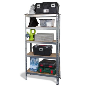 Ondis24 Schwerlastregal Basti, verzinkt, mit fünf Böden und diversen Gegenständen bestückt.