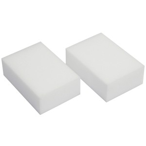 Zwei weiße Steinbach Nano Reinigungsschwämme für Pool und Kunststoffteile.