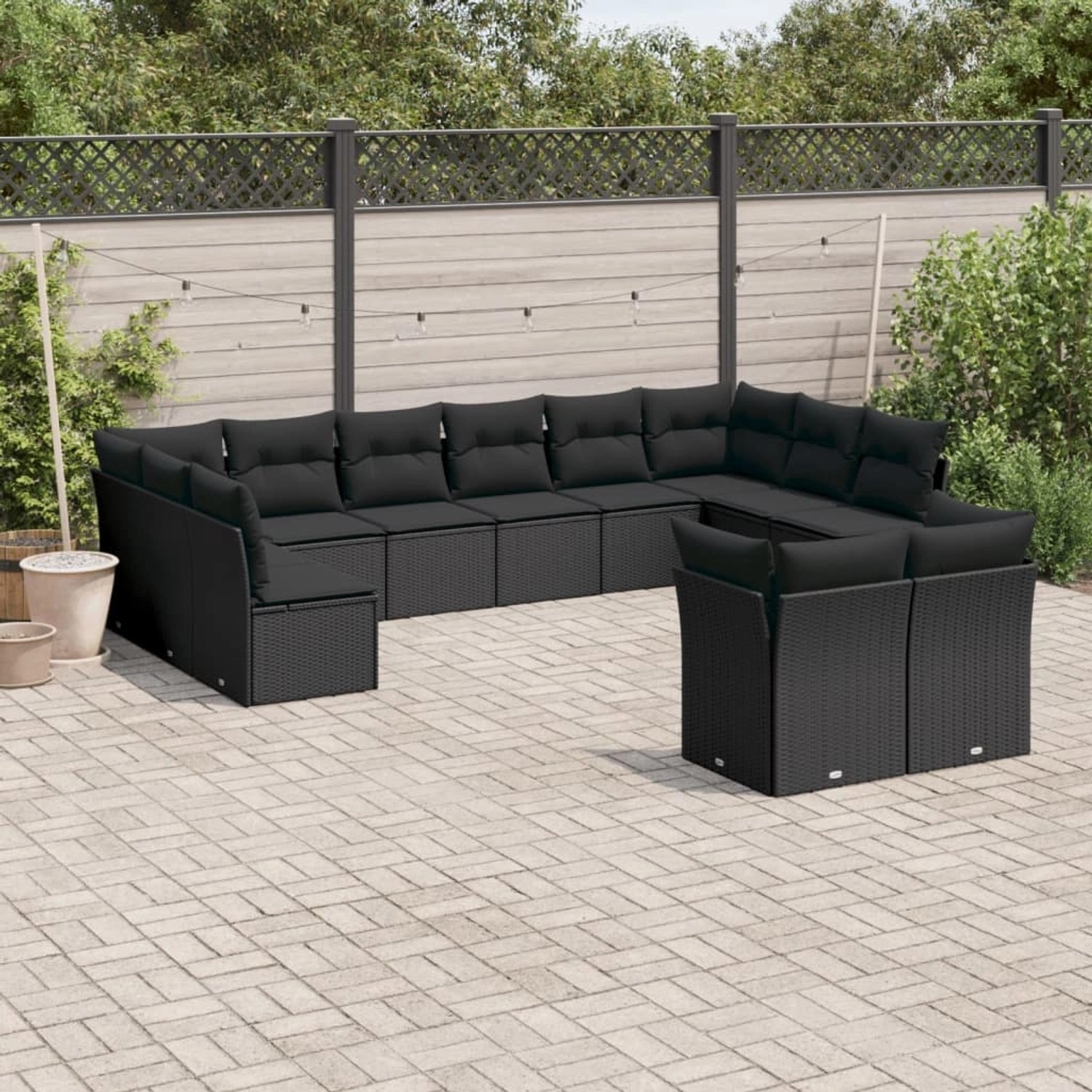 Schwarze 12-tlg. vidaXL Garten-Sofagarnitur aus Poly Rattan mit Kissen für Terrasse und Garten.