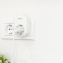 Weiße Link2Home WLAN Steckdose mit Zeitschaltuhr in Wandsteckdose. Smart Home Hausfunksteuerung.