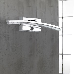 Moderne LED-Wandleuchte Sorel von Wofi mit Chrom-Finish und Acrylglas-Bläschendekor.