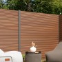 GartenLand WPC Zaun Shadowline, Mahagoni, ca. 180x180 cm, mit Sitzsäcken. Sichtschutz für Garten und Terrasse.