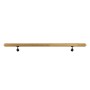 Treba Handlauf-Set H28, 150 cm, Eiche lackiert mit schwarzen Wandhaltern.