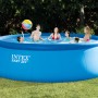 Blauer Intex Easy Set Pool mit spielenden Personen im Garten.