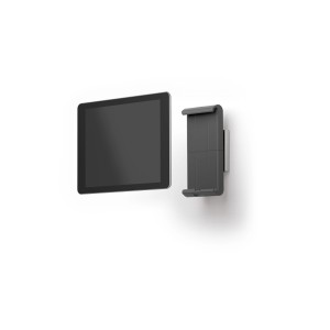 Durable Tablet Wandhalterung in Silber/Anthrazit mit Tablet und Diebstahlsicherung.