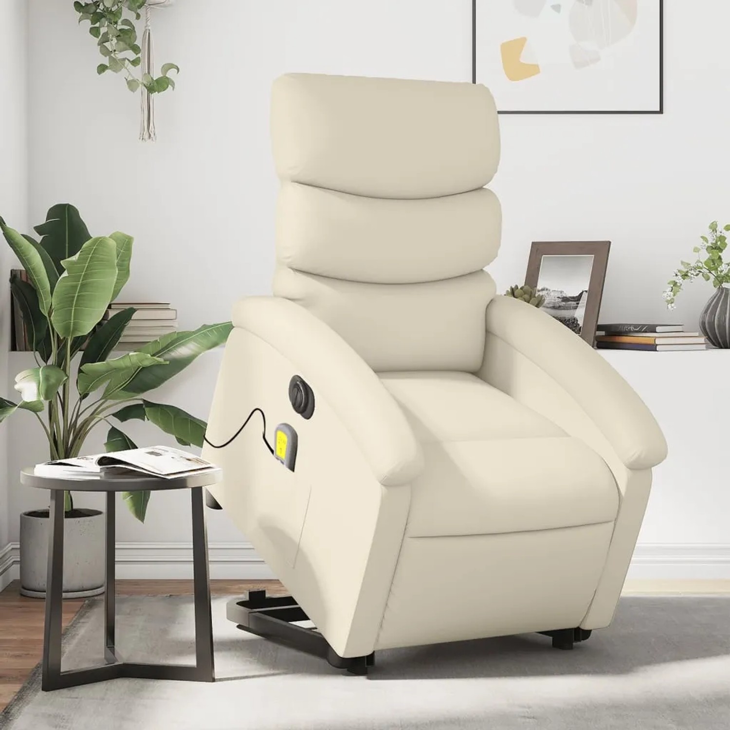 Elektrischer Massagesessel mit Aufstehhilfe in Creme Kunstleder.