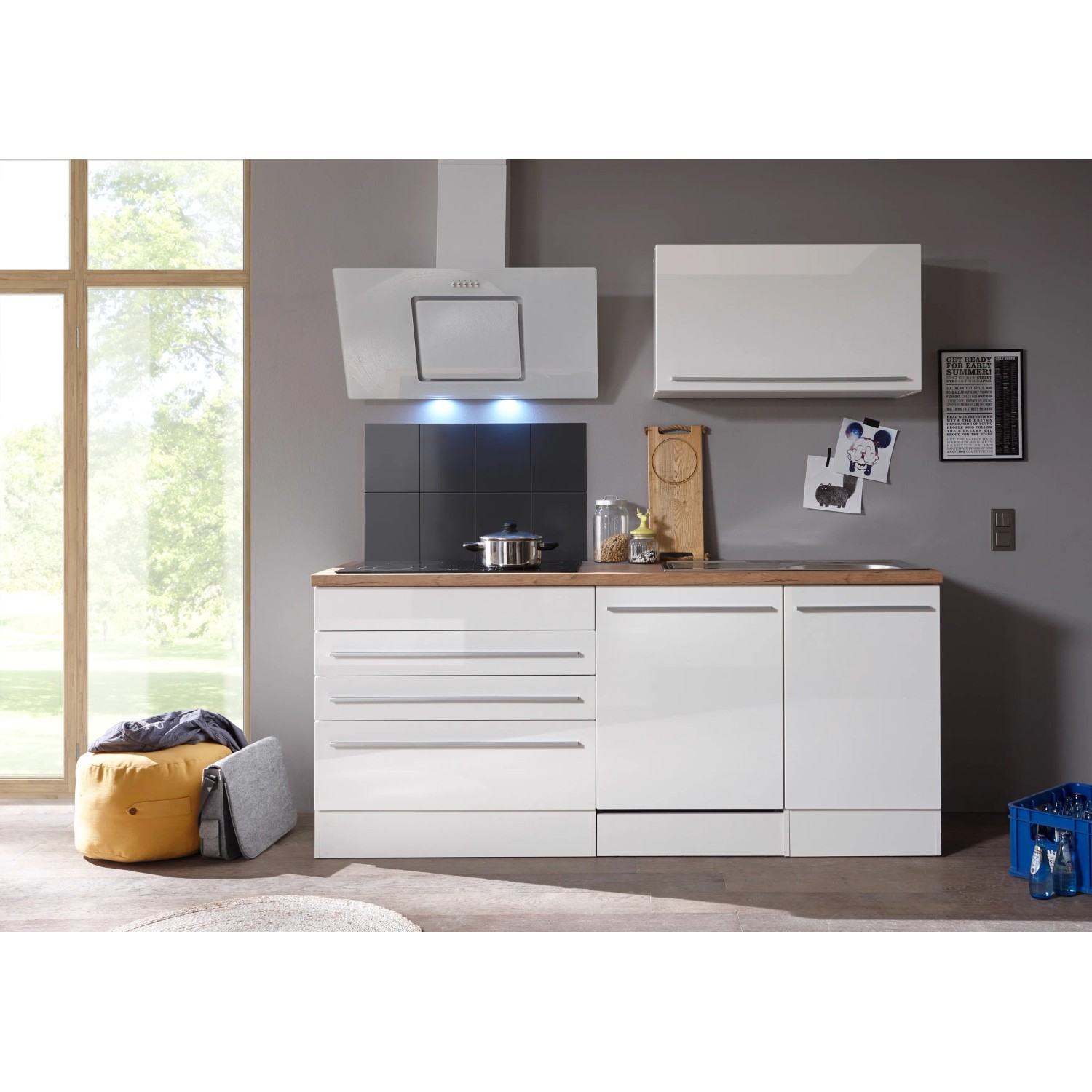 Respekta Premium Küchenzeile BERP320HWWC, 320 cm, Weiß Hochglanz mit E-Geräten.