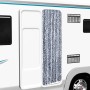 Blau-weißer Insektenschutz-Vorhang aus Chenille (56x200 cm) am Wohnwagen.