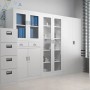 Weißer Jan Nowak Metallschrank Aktenschrank mit Zylinderschloss und Fachböden. Robuster Büroschrank für Stauraum.