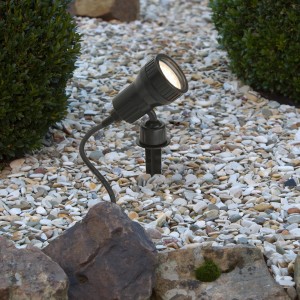 Briloner LED-Gartenstrahler Terra mit Erdspieß, Kunststoff schwarz, warmweißes Licht.