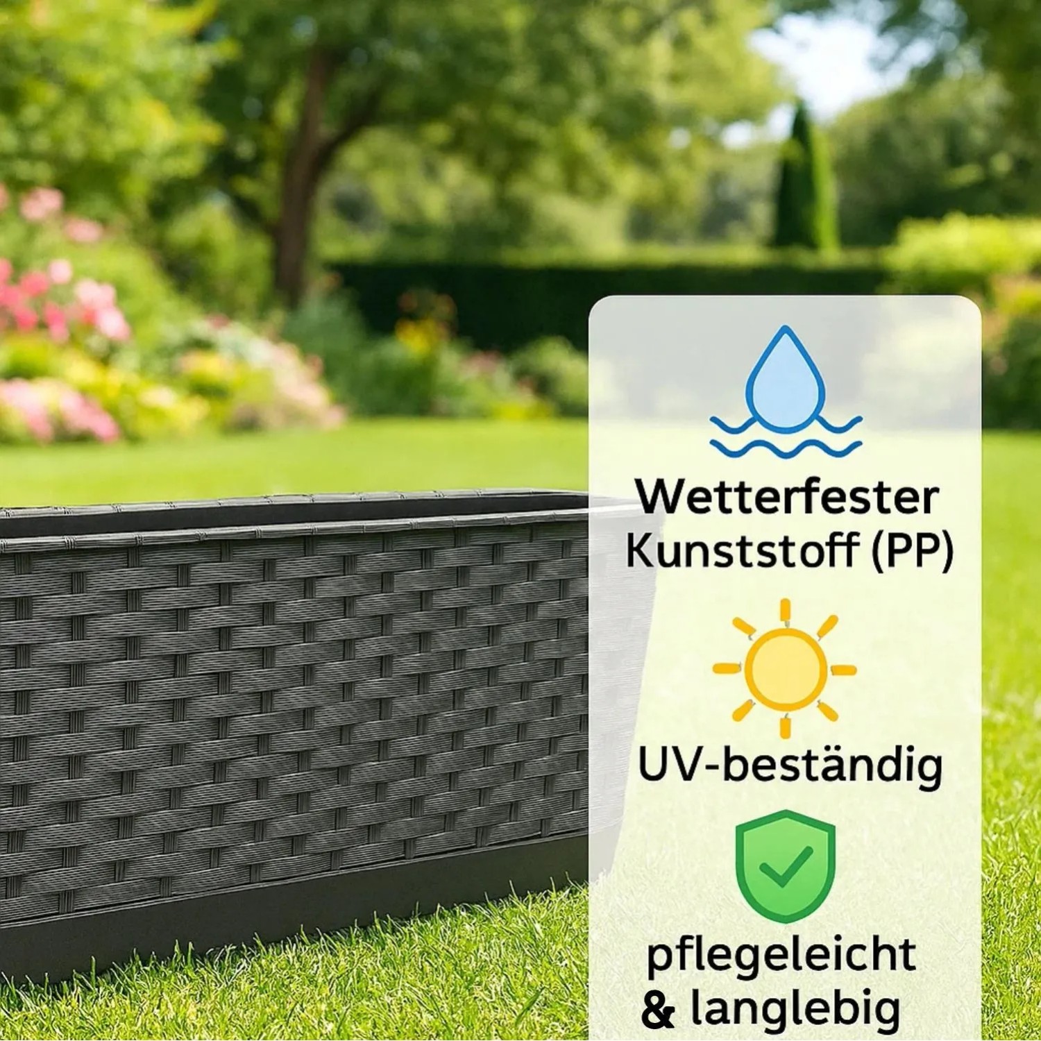 Anthrazitfarbener BigDean Blumenkasten in Rattan-Optik auf Gras. Wetterfester, UV-beständiger Kunststoff, pflegeleicht & langlebig.
