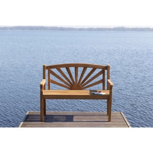 Gartenbank "Sonne" aus Teakholz, 120 cm breit, mit Sonnendesign im Rückenteil. Robuste Gartenmöbel für Terrasse und Garten.