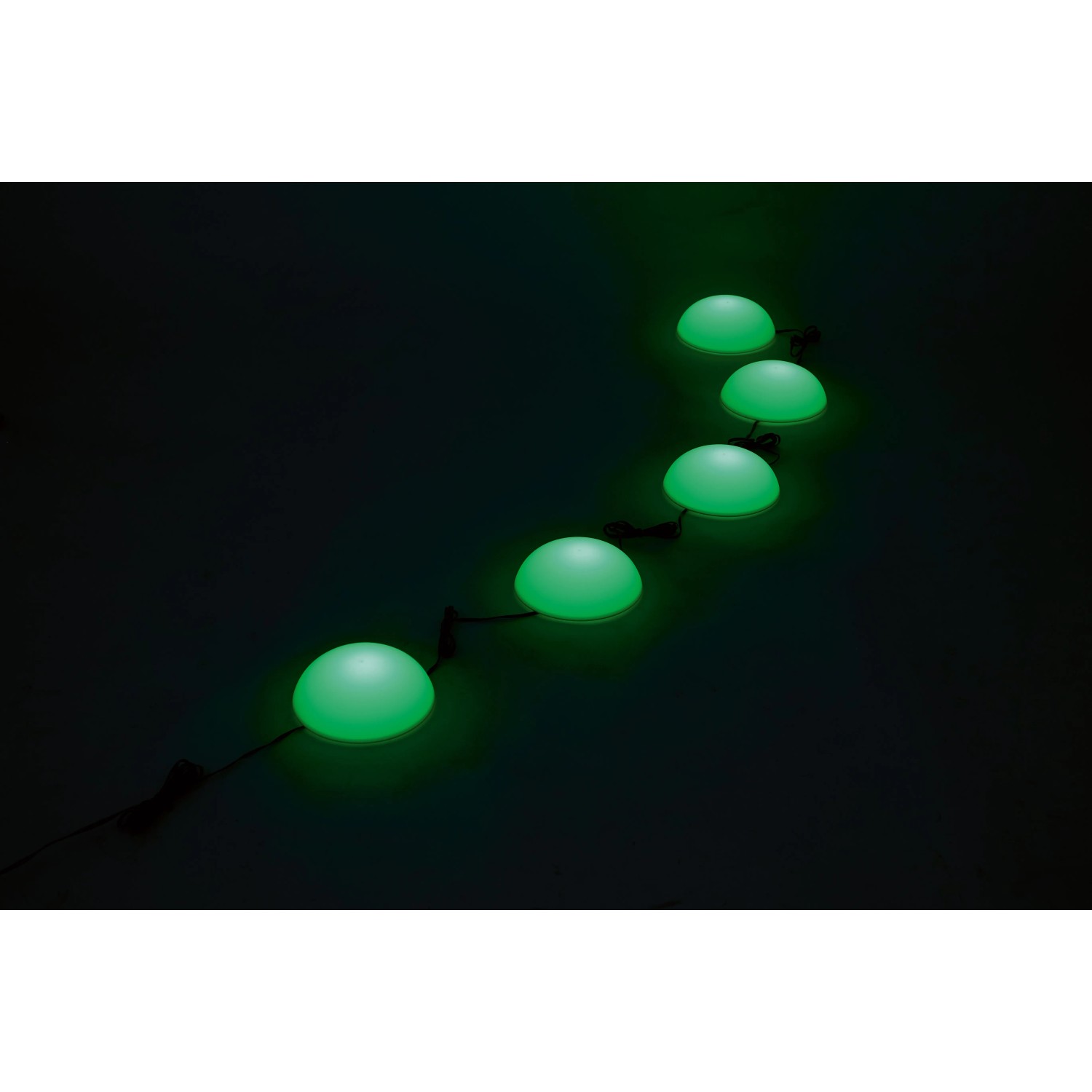 Solar-LED-Dekoleuchte Camporosso mit warmweißem/RGB Licht, 6,75m lang, für stimmungsvolle Gartenbeleuchtung.