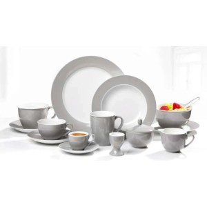 24-teiliges, graues Kombiservice von Ritzenhoff & Breker (Doppio) mit Tellern, Tassen und Schalen.