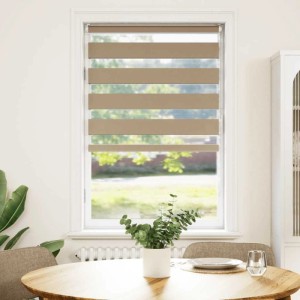 Sandbraunes Doppelrollo (70x100 cm) von vidaXL am Fenster, abwechselnd transparente und blickdichte Streifen.