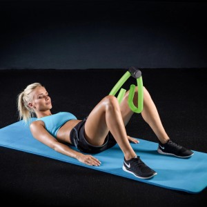 Relaxdays Oberschenkeltrainer Schaumstoff Stahl Grün Kompakt 10,5 cm x 47 cm x 19 cm 400 g