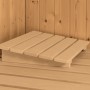 Liege aus hellem Holz in Karibu Sauna Rikka. Massivholzsauna Zubehör.