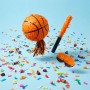 Orange Basketball Piñata Set mit Schlagstock, Augenmaske und Konfetti für Partyspaß.