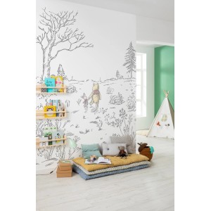 Komar Vliesfototapete Winnie Pooh Walk im Kinderzimmer mit Pooh und Ferkel im Wald.