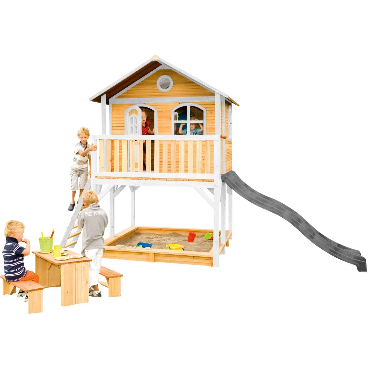 Axi Marc Spielhaus aus Holz mit Rutsche, Sandkasten und Picknicktisch für Kinder im Garten.