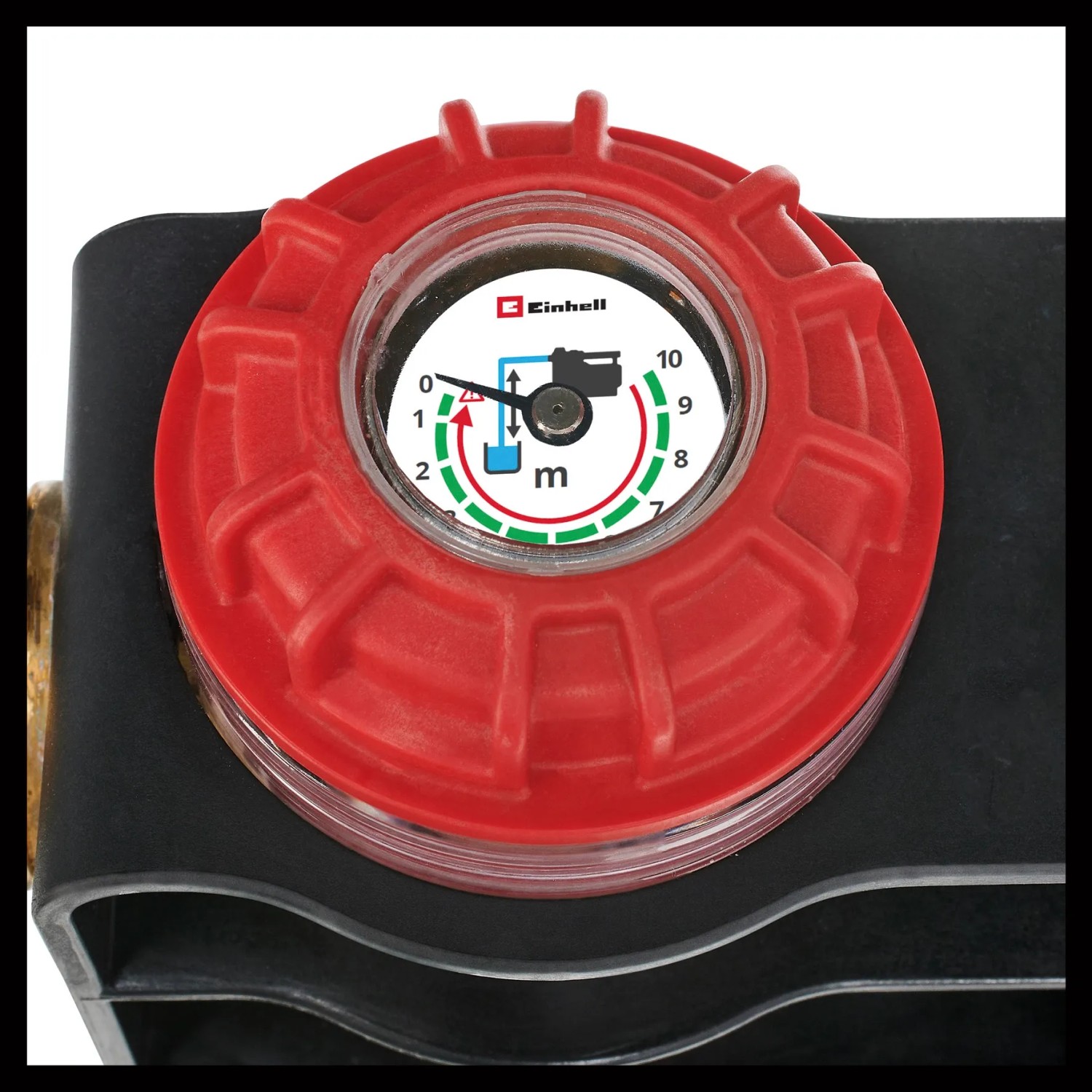 Detailaufnahme der Wasserfüllanzeige der Einhell GE-GP 1145 ECO Gartenpumpe.