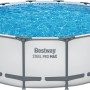 Bestway Stahlrahmenpool Steel Pro Max, Ø 427cm, hellgrau, mit blauem Wasser.
