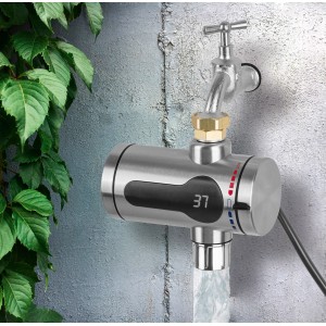 Maxxmee Edelstahl Durchlauferhitzer 3600W mit digitaler Temperaturanzeige am Wasserhahn.