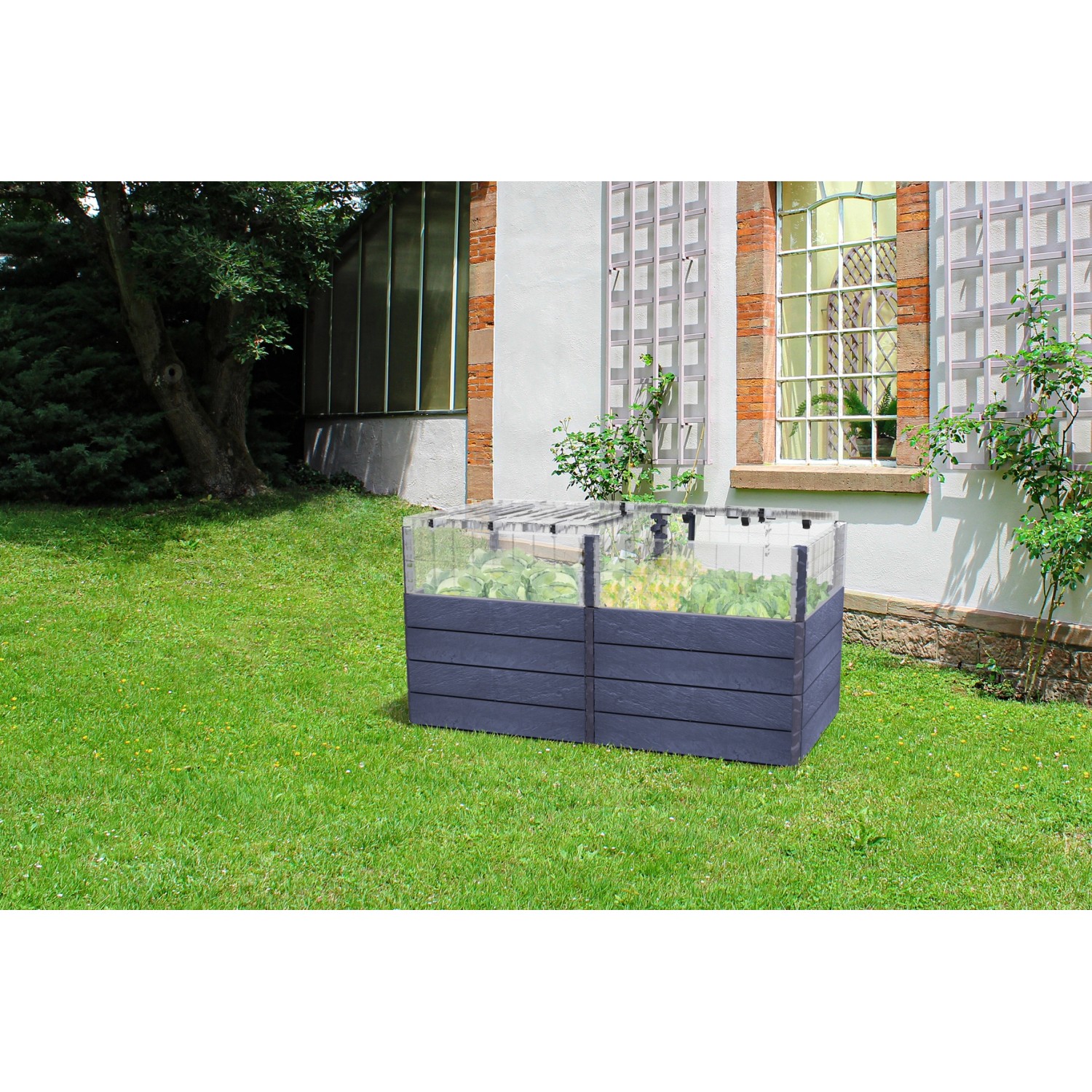 Garantia Hochbeet-System Ergo Quadro Stone mit Frühbeetabdeckung im Garten.