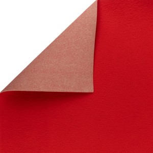 Roter Primaflor Eventteppich Podium (1x16m) mit aufgerollter Ecke, ideal für Messen und Events.