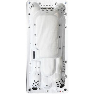 Weißer Canadian Spa Swim Spa St. Lawrence mit Liege und Massagedüsen von oben.