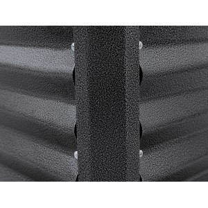 Detailansicht: Anthrazitfarbenes Metall-Hochbeet, verbunden mit Schrauben.