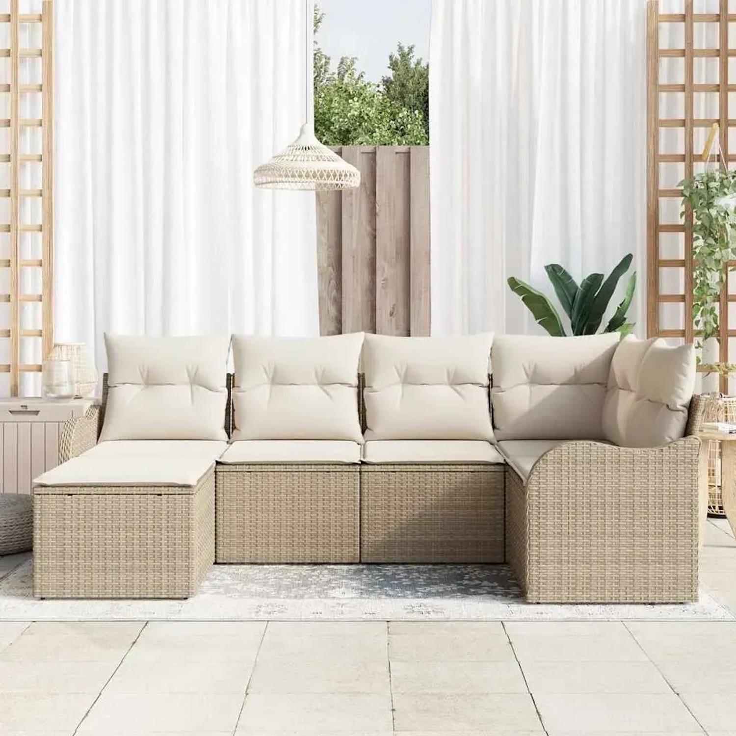 Beige-weißes 6-tlg. vidaXL Garten-Sofa-Set aus Poly Rattan mit Kissen.