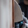 Bosch Expert M480 Netzschleifblatt K240 im Einsatz auf Holz, Zubehör für Deltaschleifer.