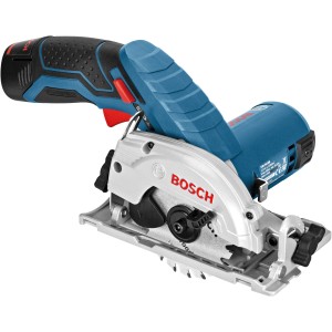 Bosch Professional Akku-Handkreissäge GKS 12 V-26 Solo mit Sägeblatt. Kompakte Bauform, blau-silber.