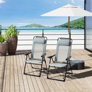Outsunny Klappstuhl 2er-Set, grau, mit Stahlrahmen und verstellbarer Rückenlehne für Garten oder Terrasse.