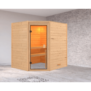 Karibu Massivholzsauna Mila aus hellem Fichtenholz mit Eckeinstieg, Glastür und zwei Liegen.