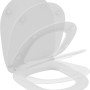 Weißer Ideal Standard WC-Sitz Connect mit Softclosing im flachen Design.