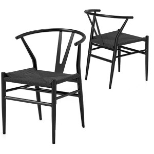 2er Set Costway Esszimmerstühle mit Y-Rückenlehne, schwarze Metallrahmen und geflochtene Sitze.