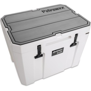 Petromax Haftauflage grau mit Linien für Kühlbox 50l. Schutz vor Kratzern und Stößen.