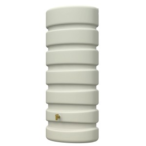 4rain Wandtank Classic 650 l, sandbeige, mit Auslaufhahn und Windsicherung für die Regenwassernutzung.