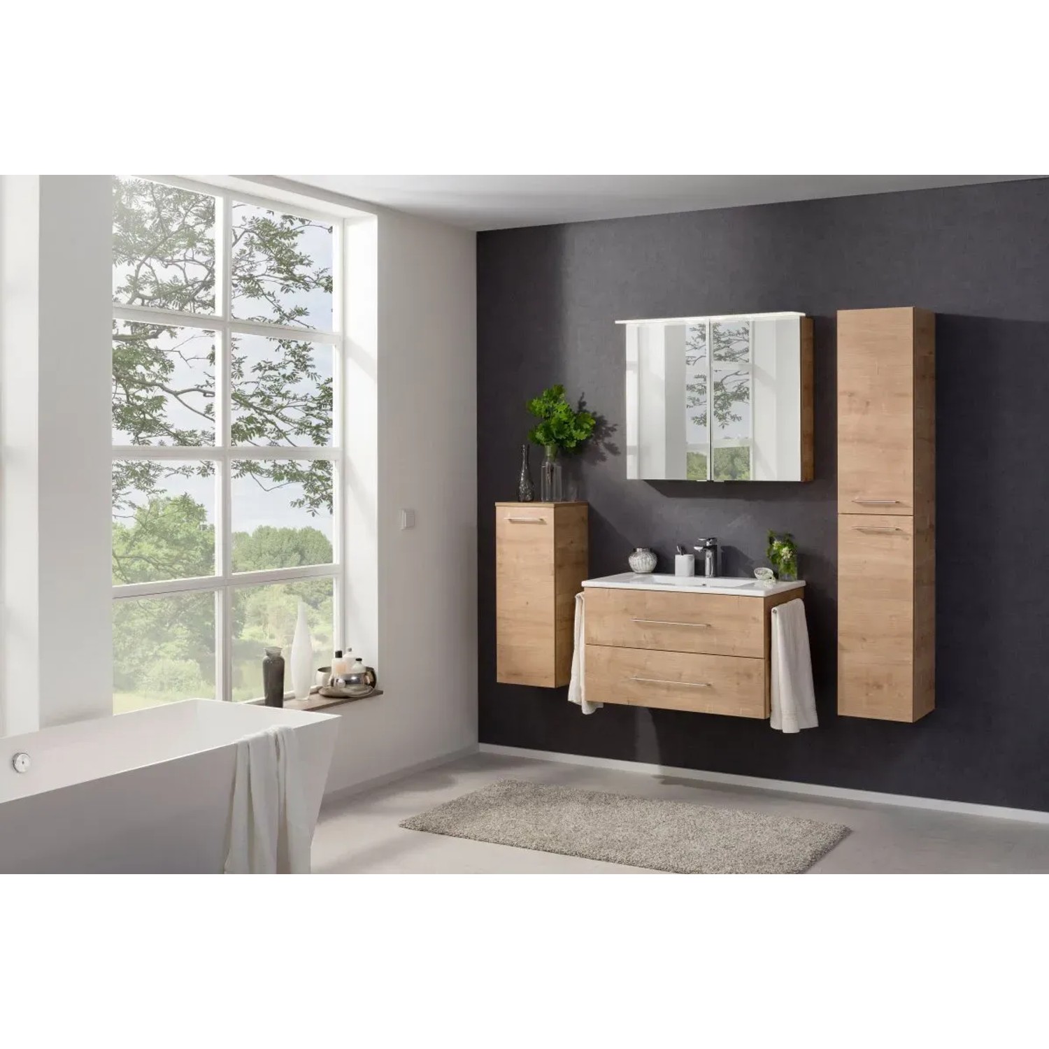 Badezimmer-Set mit Fackelmann Hängeschrank B.Perfekt in Asteiche, Waschtisch und Spiegelschrank.