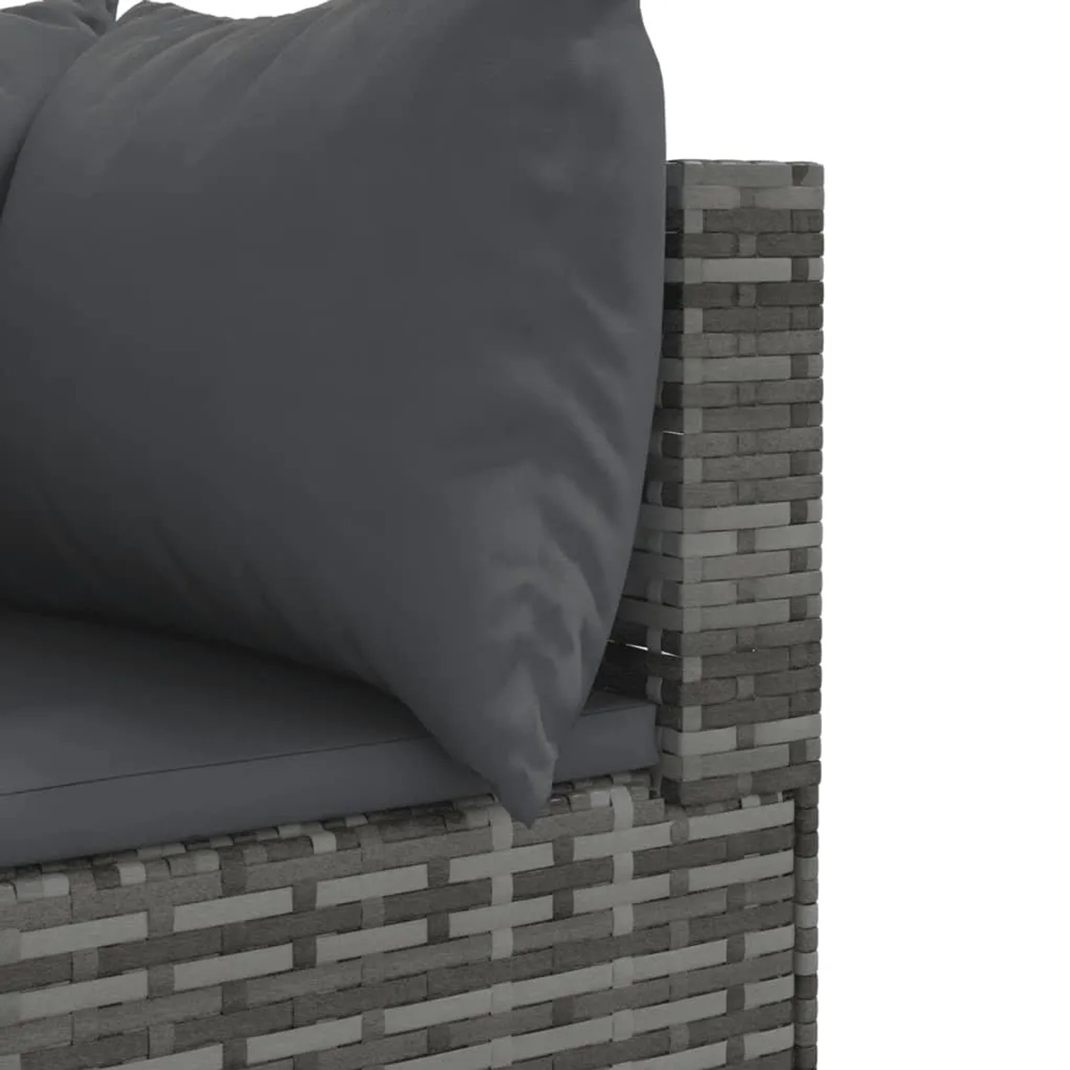Detailaufnahme: Graue vidaXL Garten-Sofagarnitur aus Rattan mit anthrazitfarbenen Kissen.