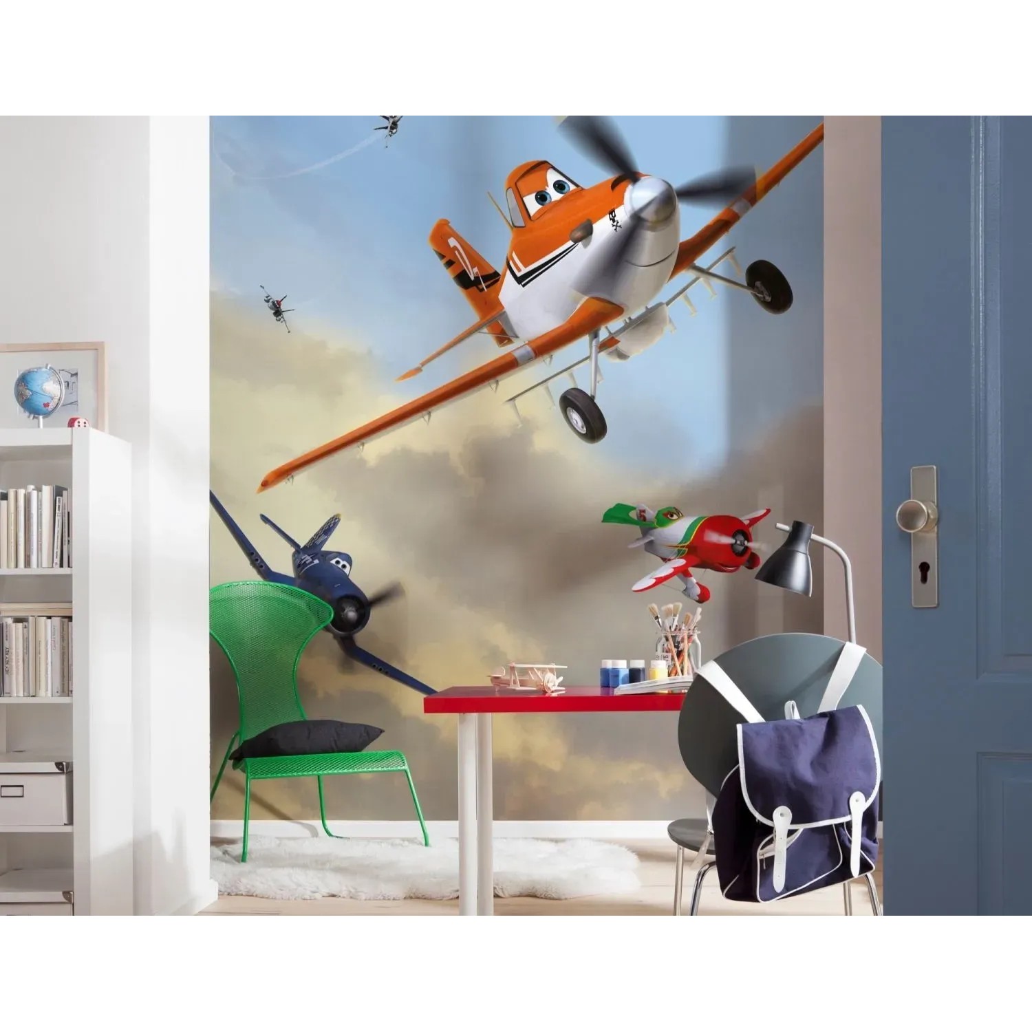 Disney Fototapete mit Staubig und seinen Freunden im Kinderzimmer.