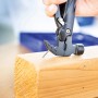 LUX Multi-Tool Hammer Messer beim Einschlagen eines Nagels in Holz.