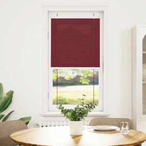 Bordeauxrotes Plissee für Fenster, bietet Sichtschutz und stilvolle Dekoration.