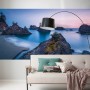 Komar Vlies Fototapete Secret Beach (200x100 cm) mit Strand-Motiv im Wohnzimmer.