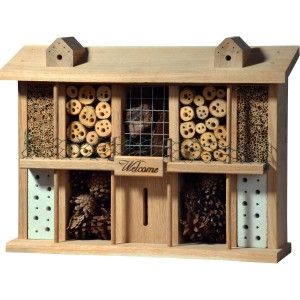 Eichenholz Insektenhotel Landsitz Superior mit 10 Zimmern für Nützlinge im Garten.