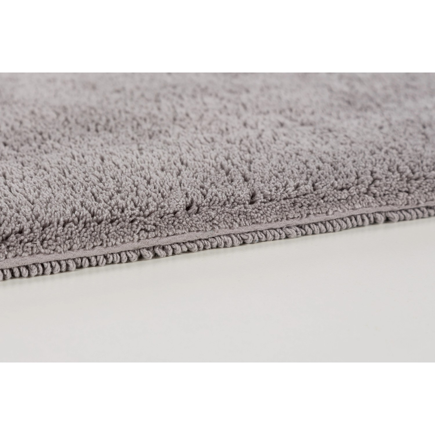 Schöner Wohnen Badteppich Bahamas, 60x90 cm, hellgrau, Uni. Weicher Flor für warme Füße im Badezimmer.